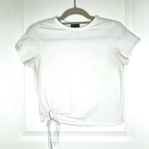 Olivia Rae Tops - Olivia Rae White T-Shirt Crop Tops Women Short Sleeve Solid Round Neck | Size M